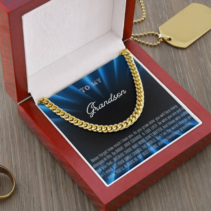 Cuban Chain Necklace in yellow gold finish and in a mahogany box 