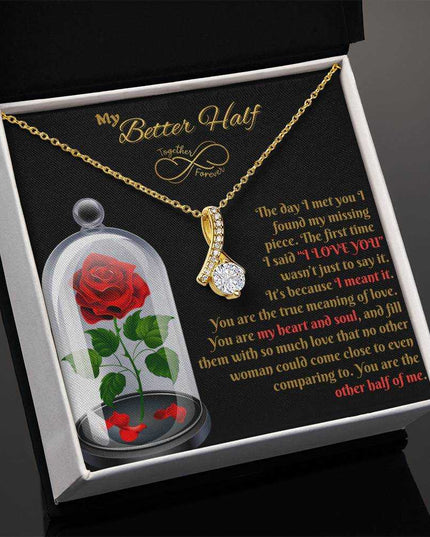yellow gold alluring beauty necklace in soft box