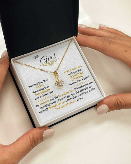 white gold alluring beauty necklace in a soft box