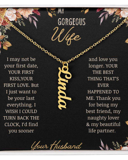 multi vertical name necklace for wife with 1 charms in standard box in yellow gold